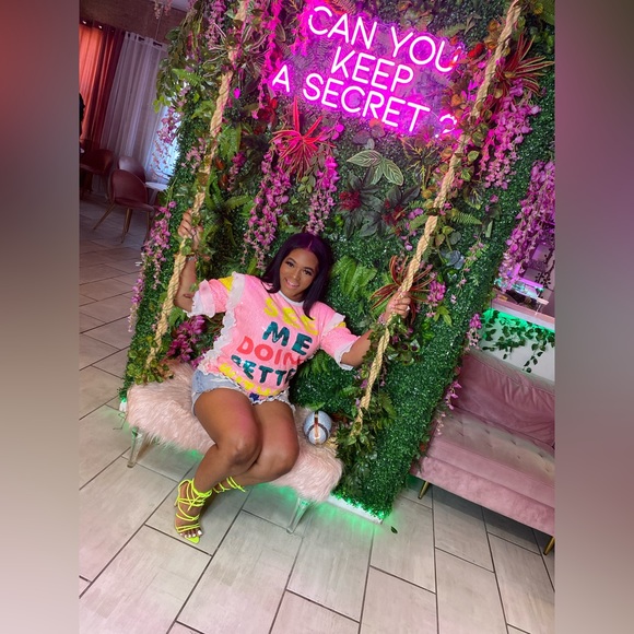 Meet your Posher, Jewel - Picture 5 of 15